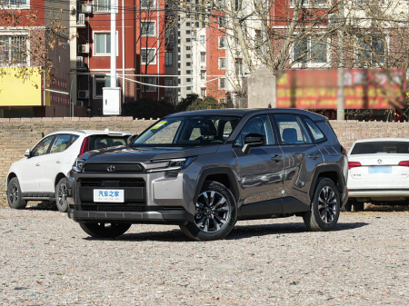 Toyota RAV4 2026 2.0L Two-Wheel Drive Luxury Edition