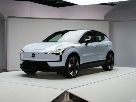 Volvo EX30 Core