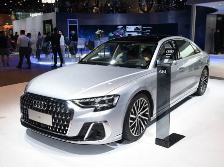 Audi A8L 2025 55 TFSI Quattro Flagship Model