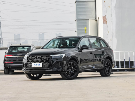 Audi Q7 2025 45 TFSI Quattro S line Black Knight Edition
