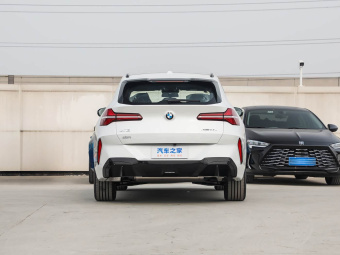 BMW X3 2026 xDrive25L M Sport Night Edition