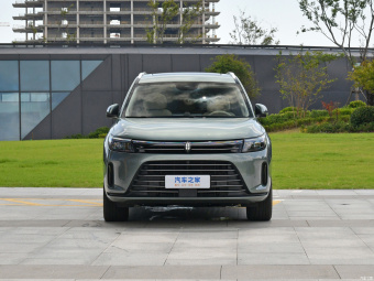 Aito M7 Plus AWD 5 seats