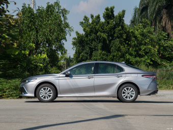 Toyota Camry Hybrid Elite Plus 2.5HE