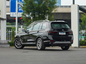 BMW X7 2024 xDrive40i Premium Luxury