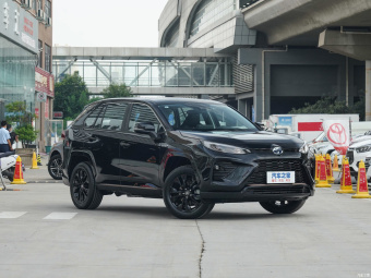 Toyota Wildlander Hybrid Rider 2.5L E-CVT 4WD