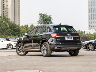 Audi Q5L Elegance Luxury 45 T