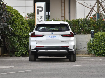 BMW iX1 2026 eDrive25L X Design