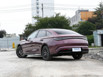 BYD Seal DM-i Honor 121KM