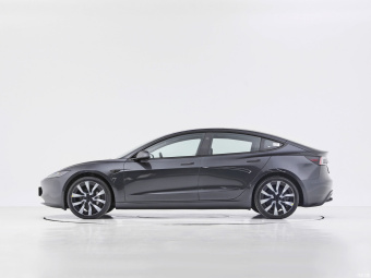 Tesla Model 3 Long-Range