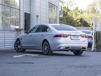 Jaguar XFL Premium P250