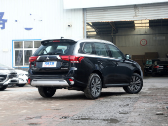 Mitsubishi Outlander Enjoy 2.0L 7 Seat