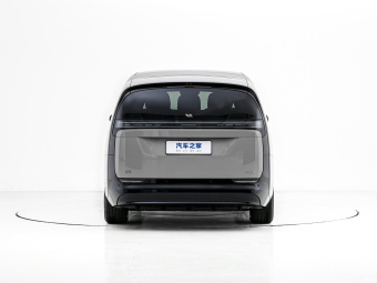 Li Auto MEGA Ultra