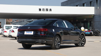 VW Passat Premium 330TSI