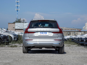 Volvo XC60 B5 AWD Zhiyuan Luxury