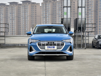 Audi e-tron Premium 50 Quattro