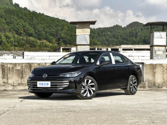 VW Passat 2027 Pro 380TSI Executive Edition