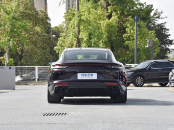Porsche Panamera Platinum Edition