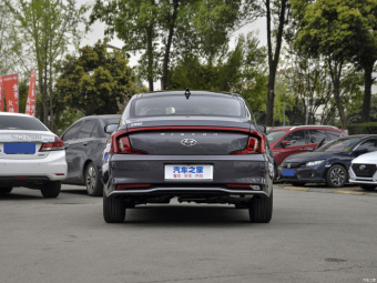 Hyundai Mistra Elite GLX 1.8L CVT