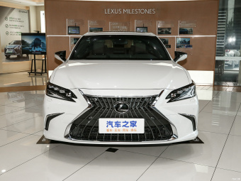 Lexus ES 300h Exclusive