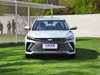 Geely Emgrand L Super Core 1.5TD-DHT Pro 100KM
