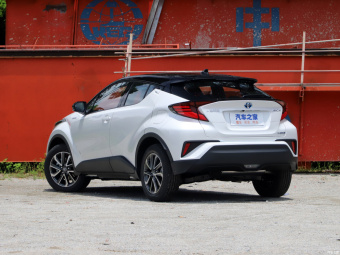 Toyota IZOA Hybrid Yichi 2.0L