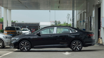 VW Passat Star Deluxe 330TSI