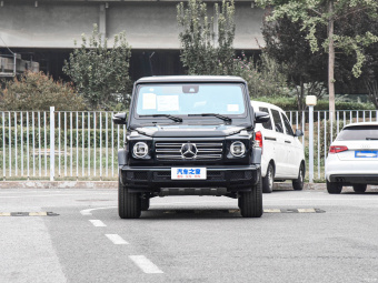 Mercedes-Benz G-Class 500