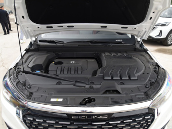 Beijing U5 Premium 1.5L 5MT