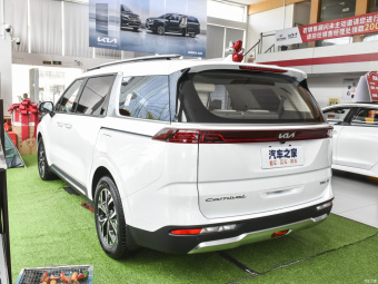 Kia Carnival Deluxe Exclusive 2.0T