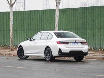 BMW 3 Series 2026 330Li M Sport Night Edition