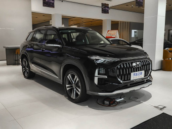 Audi Q6 2026 40 TFSI Quattro Commemorative Edition Yulin Package 7-seater