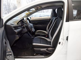 Toyota YARiS L Leading PLUS 1.5L CVT