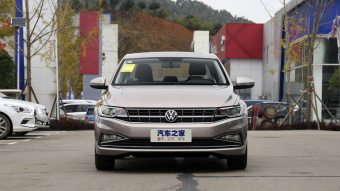 VW Bora Comfort Smart Connect 1.5L AT