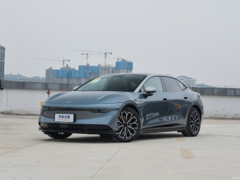 Zeekr 007  AWD 100 kWh
