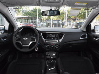 Hyundai Verna Cool GLS 1.4L Manual