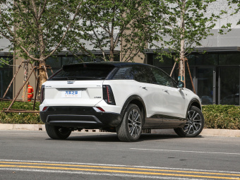 Cadillac Optiq Long Range AWD