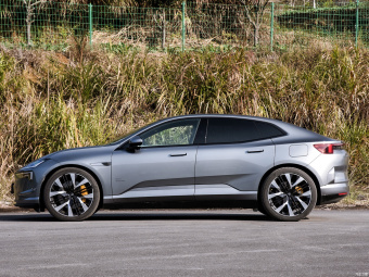 Polestar 4 Long Range AWD