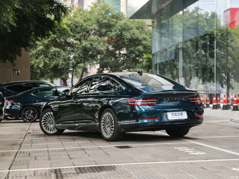 Genesis Electrified G80 Flagship AWD