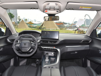 Peugeot 5008 Real 400THP