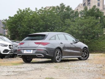 Mercedes-Benz CLA-Class 200 Shooting Brake