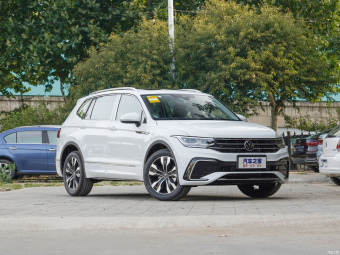 VW Tiguan L R-Line Ultimate 330TSI