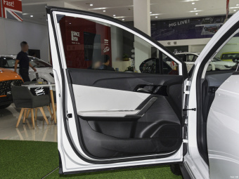 MG Mulan Luxury 425km