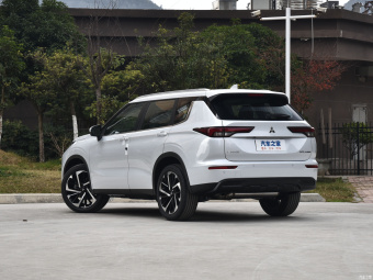 Mitsubishi Outlander Exclusive 1.5T CVT