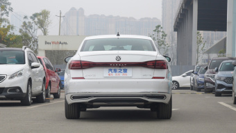 VW Passat Elite 330TSI