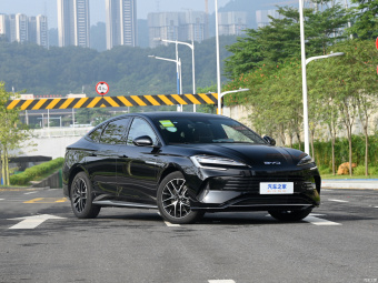 BYD Seal DM-i Premium 121KM