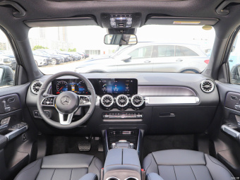 Mercedes-Benz EQB 260