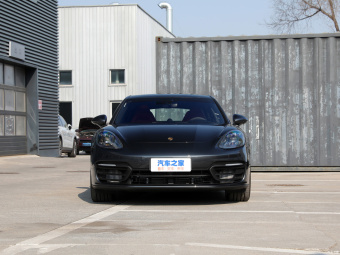 Porsche Panamera 4 E-Hybrid Executive Platinum Edition