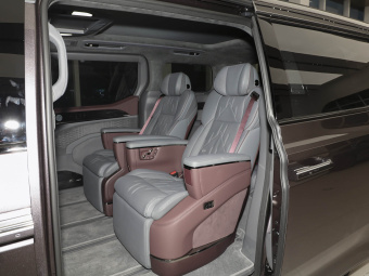 Zeekr 009 2024 7-Seat Aisle 108kWh
