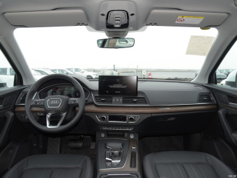 Audi Q5L Elegance Luxury 40 T
