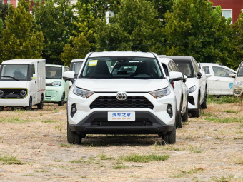 Toyota RAV4 2024 2.0L CVT 2WD Urban Edition
